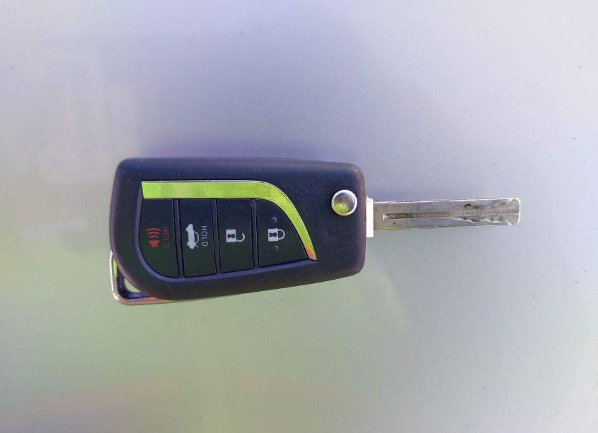 Photo 11 of 2018 Toyota Camry SE (VIN 4T1B11HKXJU071083)