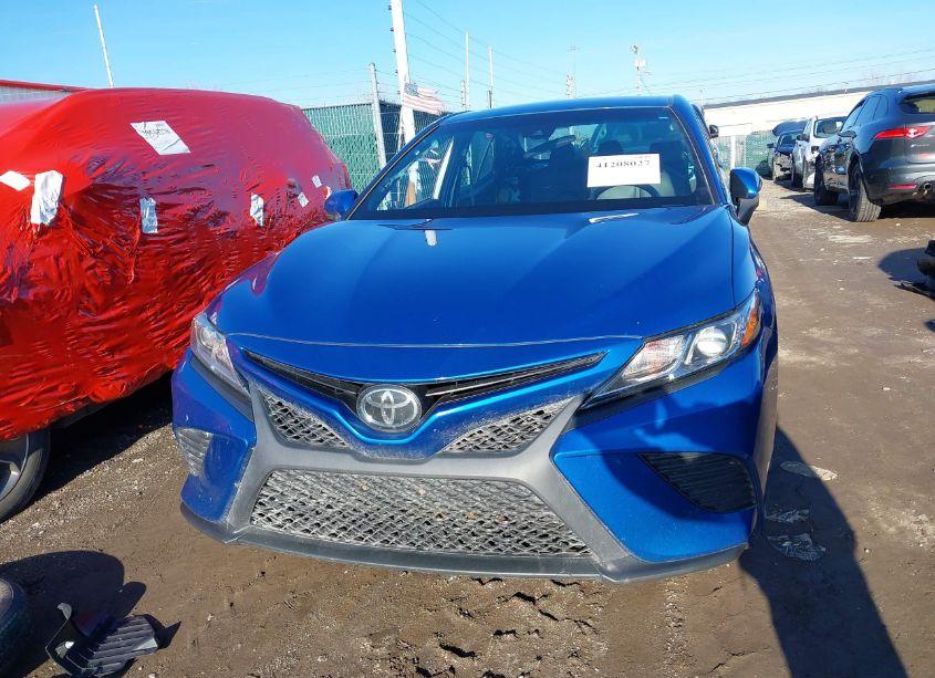 Photo 13 of 2018 Toyota Camry SE (VIN 4T1B11HKXJU128401)