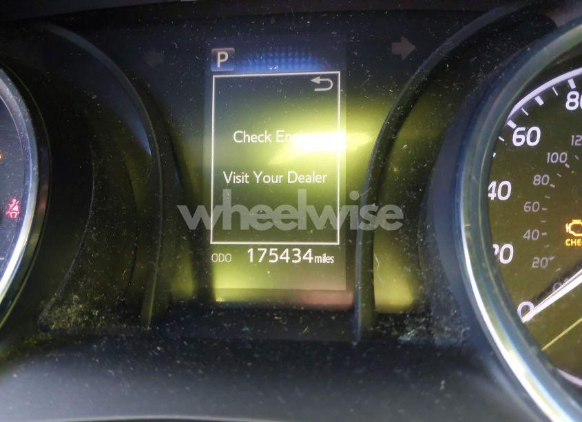 Photo 15 of 2018 Toyota Camry LE (VIN 4T1B11HKXJU139821)