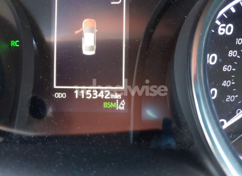 Photo 15 of 2018 Toyota Camry SE (VIN 4T1B11HKXJU147997)