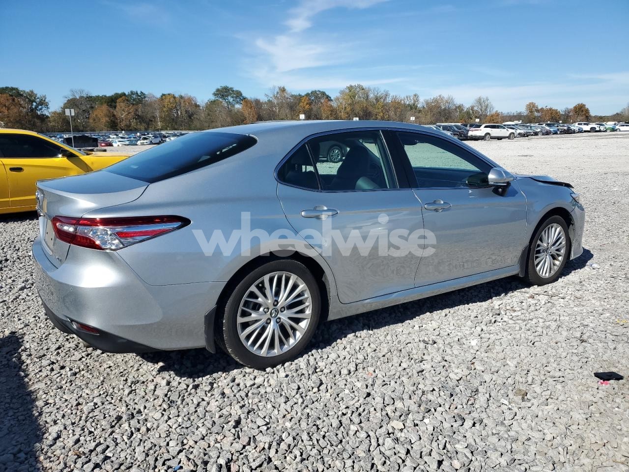 Photo 3 of 2018 TOYOTA CAMRY L (VIN 4T1B11HKXJU506572)