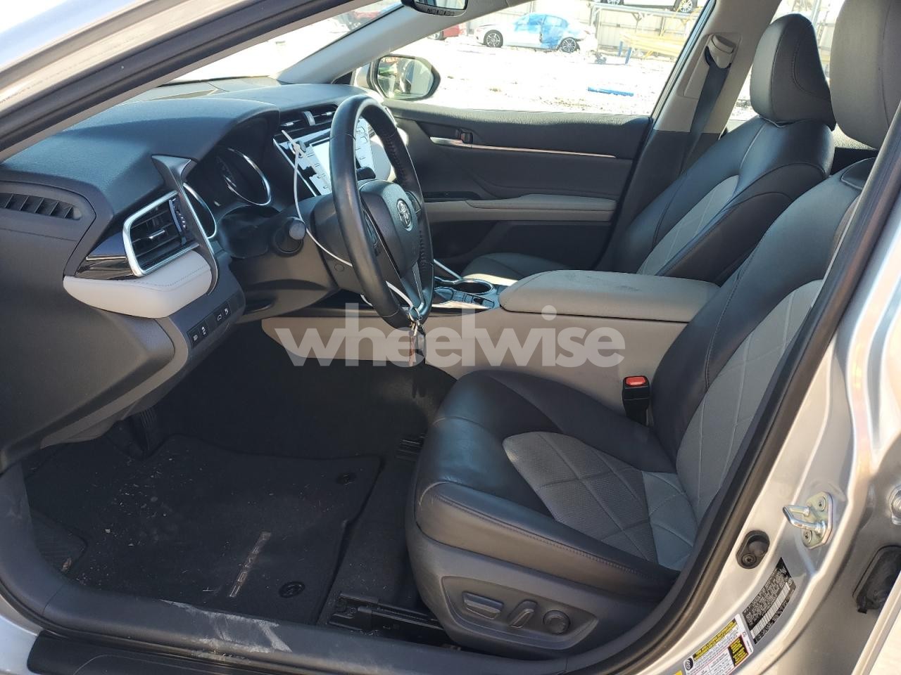 Photo 7 of 2018 TOYOTA CAMRY L (VIN 4T1B11HKXJU506572)