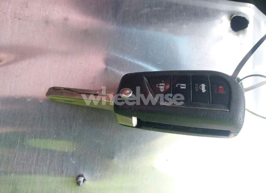 Photo 11 of 2018 Toyota Camry SE (VIN 4T1B11HKXJU525039)