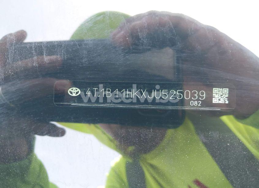 Photo 9 of 2018 Toyota Camry SE (VIN 4T1B11HKXJU525039)