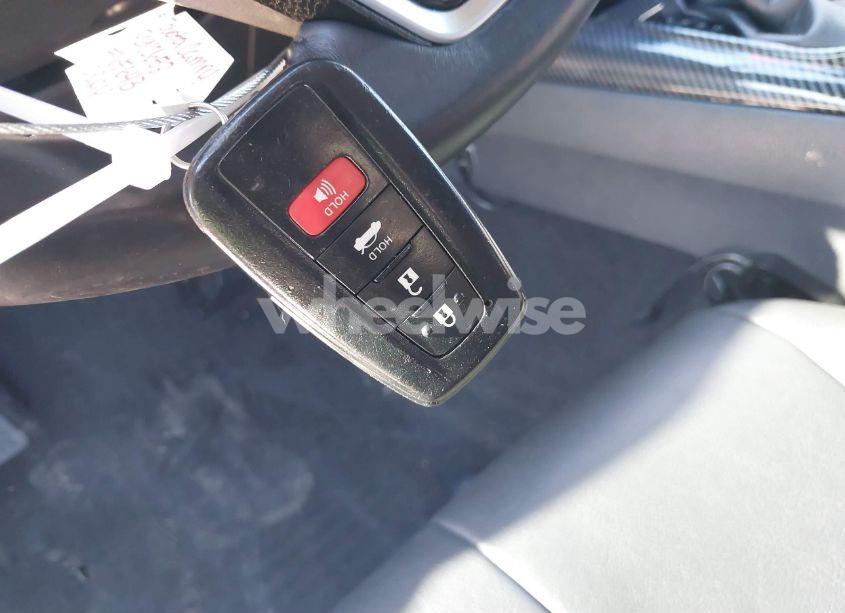 Photo 11 of 2018 Toyota Camry SE (VIN 4T1B11HKXJU541421)