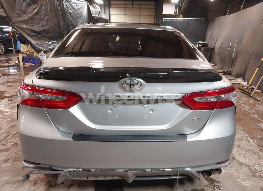 Photo 16 of 2018 Toyota Camry SE (VIN 4T1B11HKXJU549888)