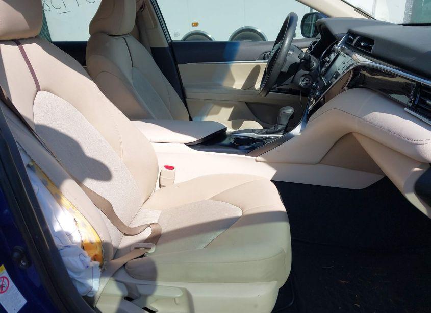 Photo 5 of 2018 Toyota Camry LE (VIN 4T1B11HKXJU552578)