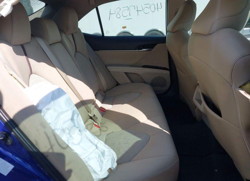 Photo 8 of 2018 Toyota Camry LE (VIN 4T1B11HKXJU552578)