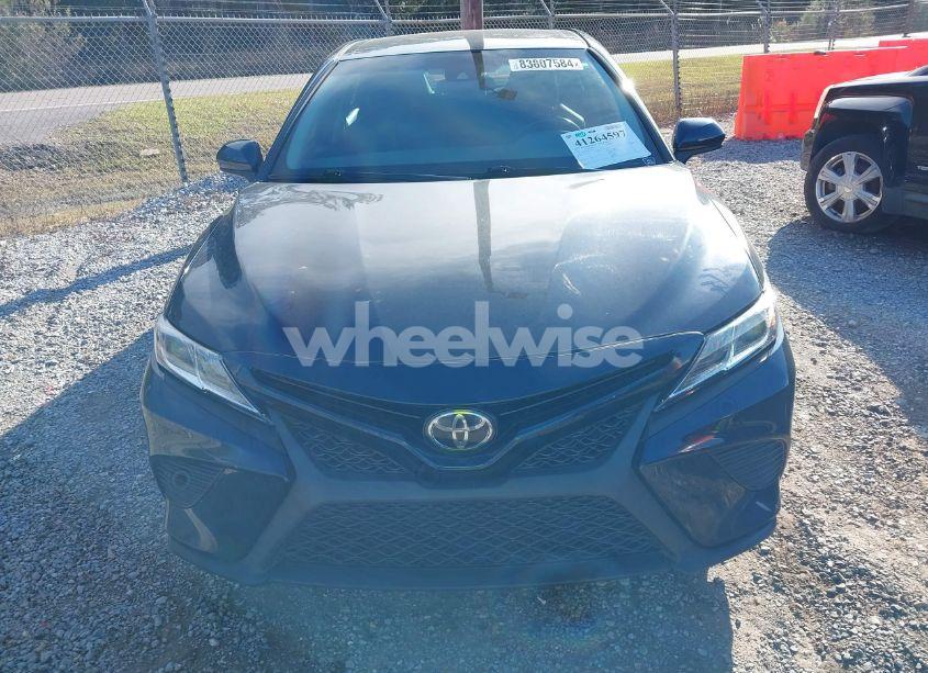 Photo 13 of 2018 Toyota Camry SE (VIN 4T1B11HKXJU567260)