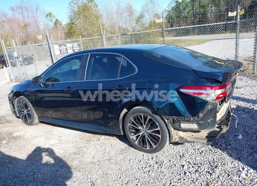 Photo 15 of 2018 Toyota Camry SE (VIN 4T1B11HKXJU567260)