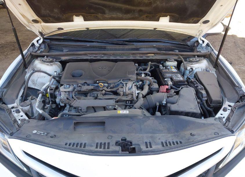 Photo 10 of 2018 Toyota Camry SE (VIN 4T1B11HKXJU578923)