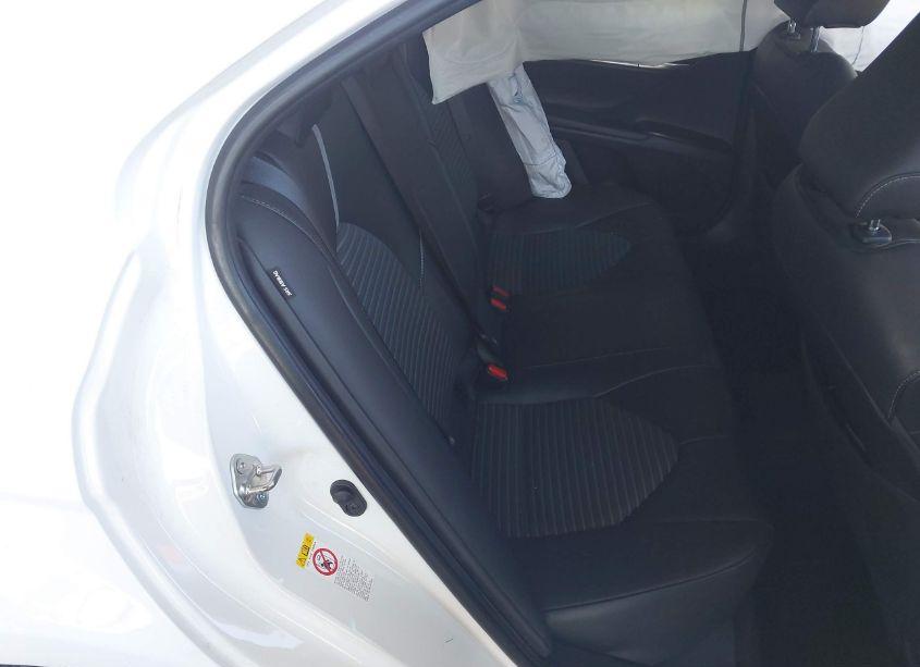 Photo 8 of 2018 Toyota Camry SE (VIN 4T1B11HKXJU578923)