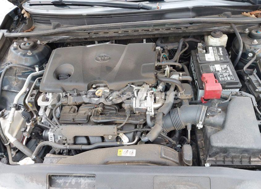 Photo 10 of 2018 Toyota Camry LE (VIN 4T1B11HKXJU600659)