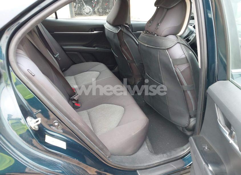 Photo 8 of 2018 Toyota Camry LE (VIN 4T1B11HKXJU600659)