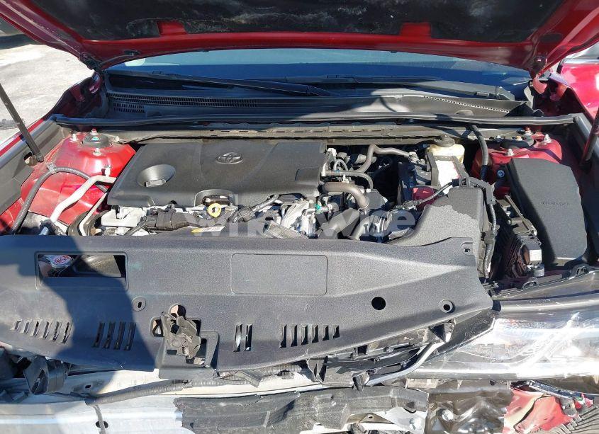 Photo 10 of 2018 Toyota Camry SE (VIN 4T1B11HKXJU625187)