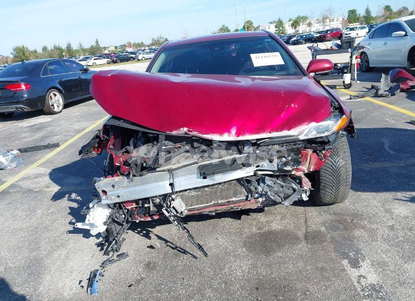 Photo 13 of 2018 Toyota Camry SE (VIN 4T1B11HKXJU625187)