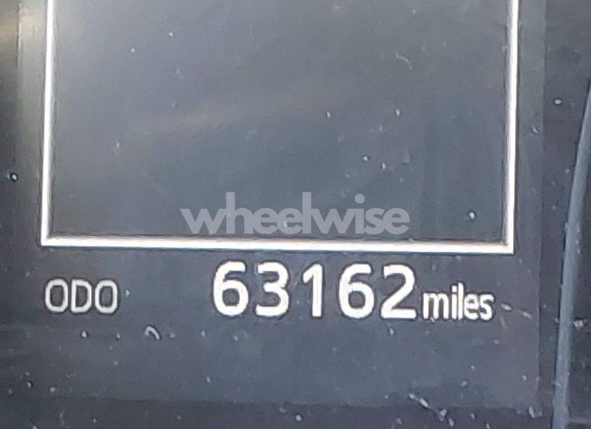 Photo 16 of 2018 Toyota Camry SE (VIN 4T1B11HKXJU625187)