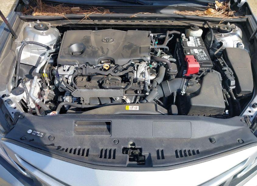 Photo 10 of 2018 Toyota Camry SE (VIN 4T1B11HKXJU632138)