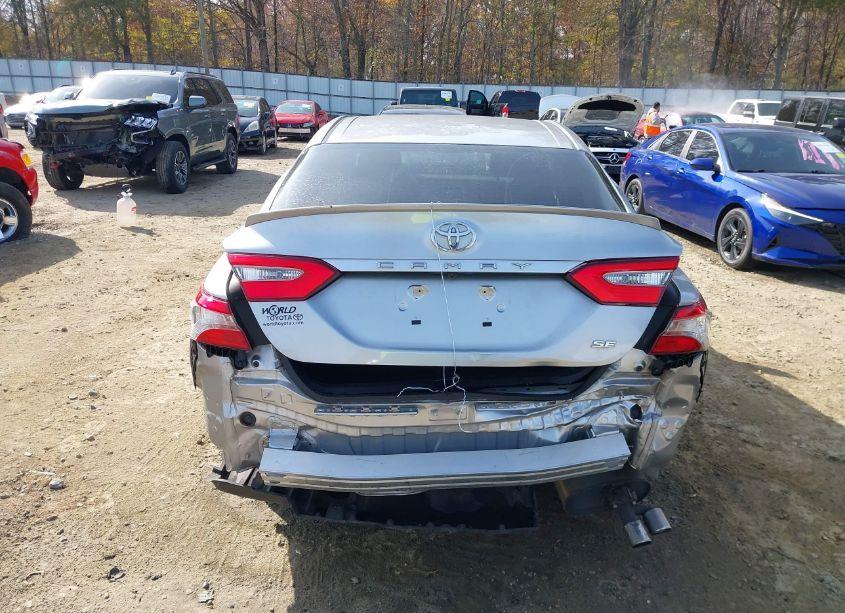 Photo 6 of 2018 Toyota Camry SE (VIN 4T1B11HKXJU632138)