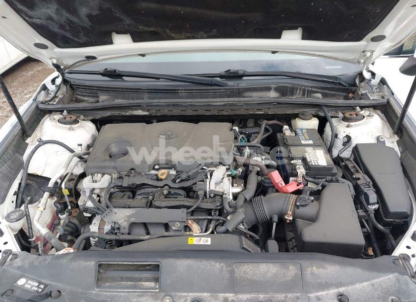 Photo 10 of 2018 Toyota Camry SE (VIN 4T1B11HKXJU649067)