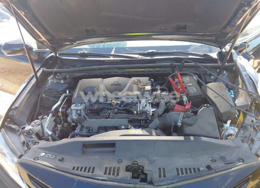 Photo 10 of 2018 Toyota Camry SE (VIN 4T1B11HKXJU652275)