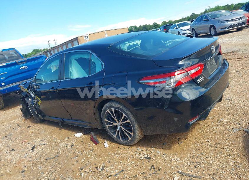 Photo 14 of 2018 Toyota Camry SE (VIN 4T1B11HKXJU652275)