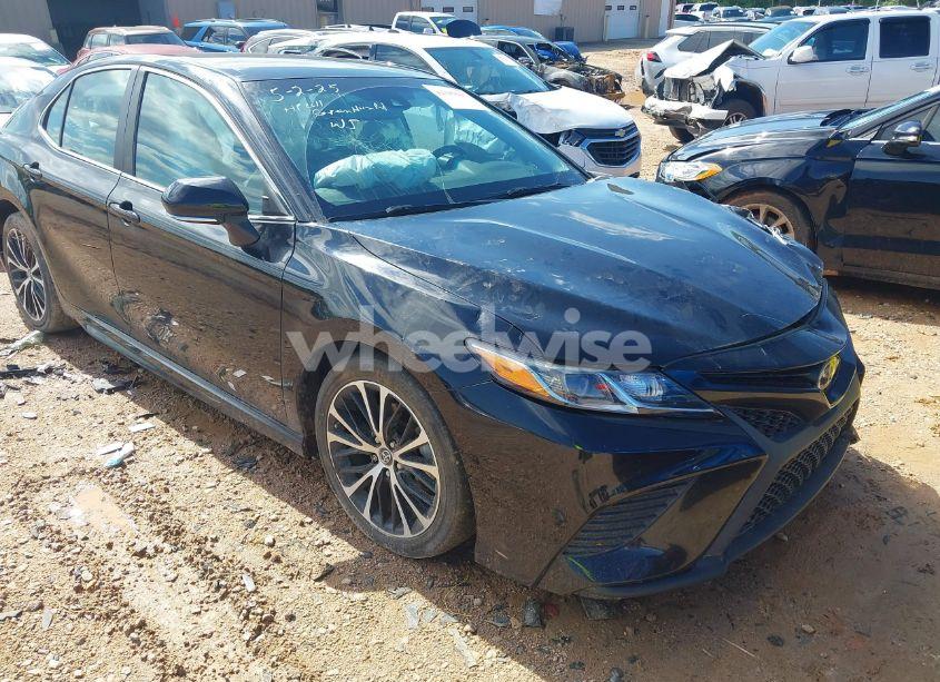 Photo 18 of 2018 Toyota Camry SE (VIN 4T1B11HKXJU652275)
