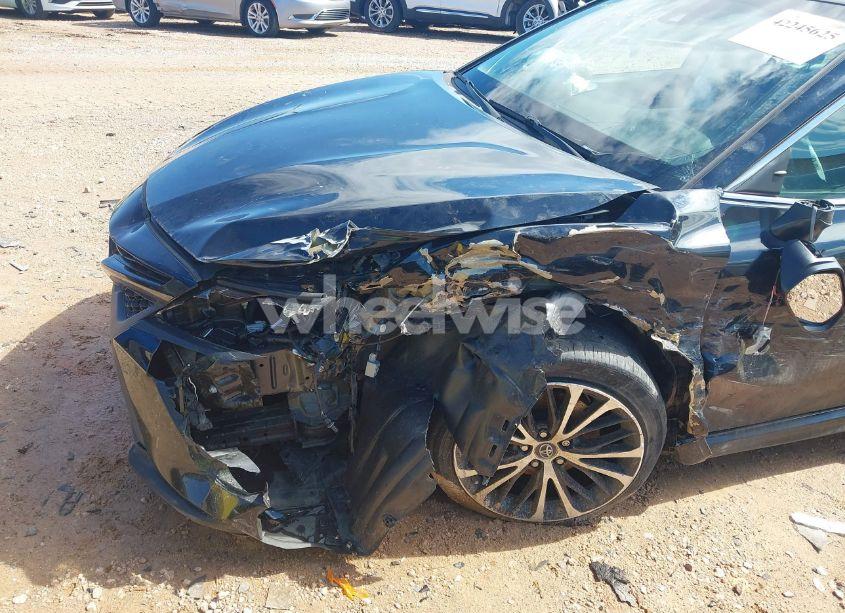 Photo 6 of 2018 Toyota Camry SE (VIN 4T1B11HKXJU652275)