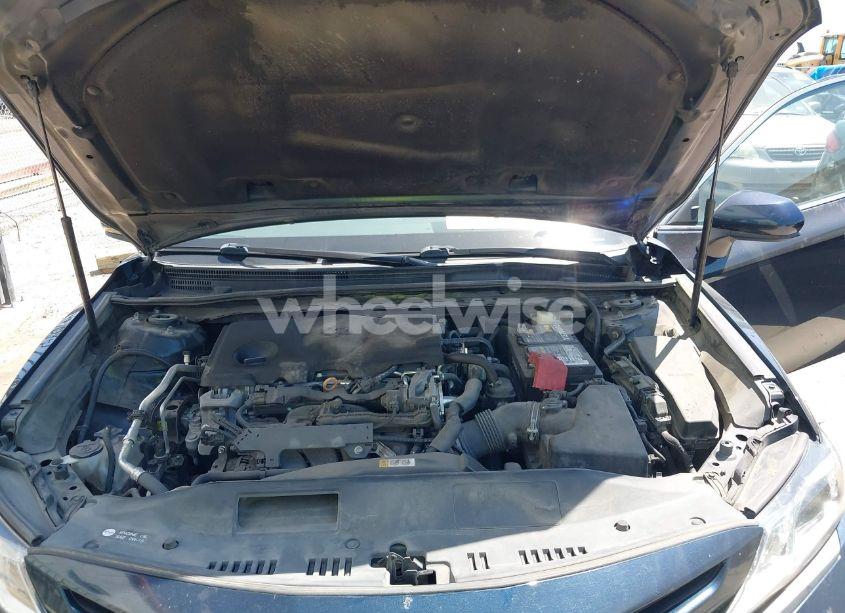 Photo 10 of 2018 Toyota Camry SE (VIN 4T1B11HKXJU663440)