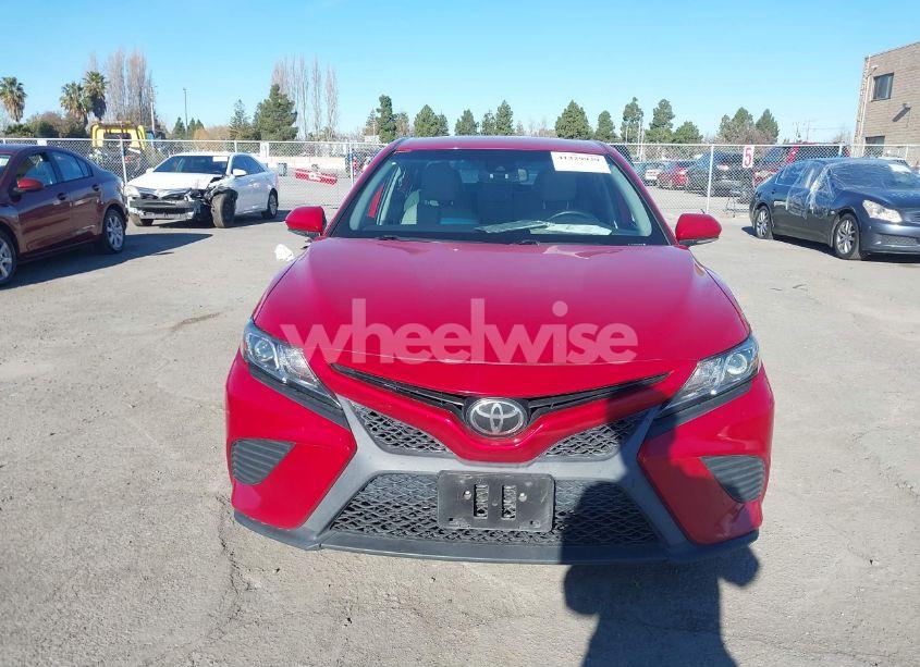 Photo 12 of 2019 Toyota Camry SE (VIN 4T1B11HKXKU160430)