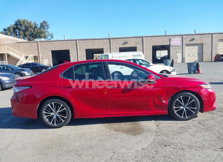 Photo 13 of 2019 Toyota Camry SE (VIN 4T1B11HKXKU160430)