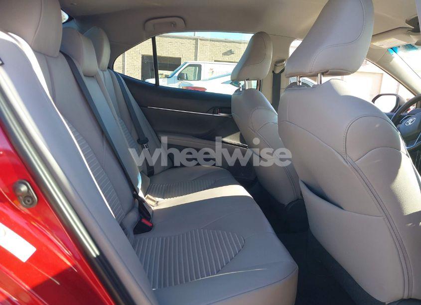 Photo 8 of 2019 Toyota Camry SE (VIN 4T1B11HKXKU160430)