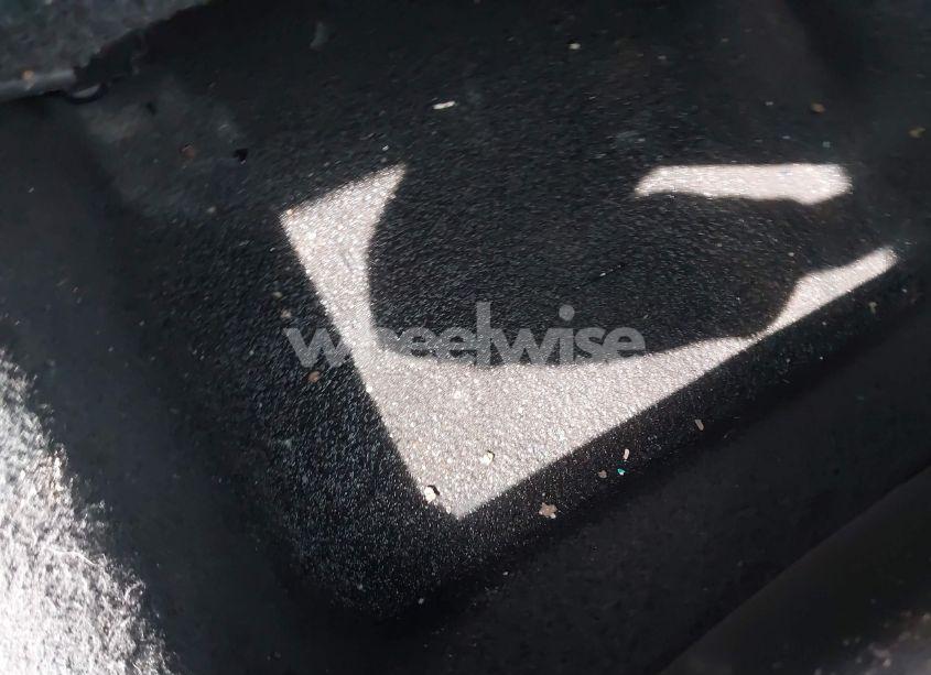 Photo 6 of 2019 Toyota Camry LE (VIN 4T1B11HKXKU171525)