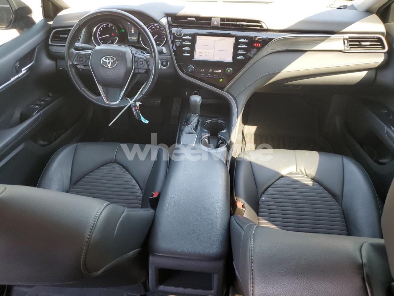 Photo 8 of 2019 TOYOTA CAMRY L (VIN 4T1B11HKXKU171721)