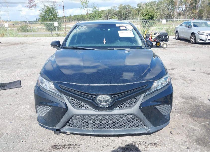 Photo 12 of 2019 Toyota Camry SE (VIN 4T1B11HKXKU174098)