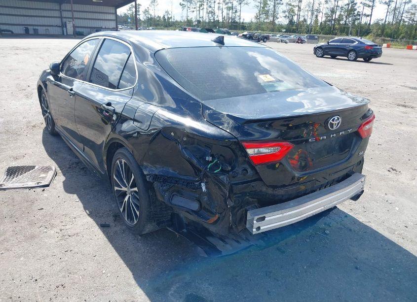 Photo 3 of 2019 Toyota Camry SE (VIN 4T1B11HKXKU174098)