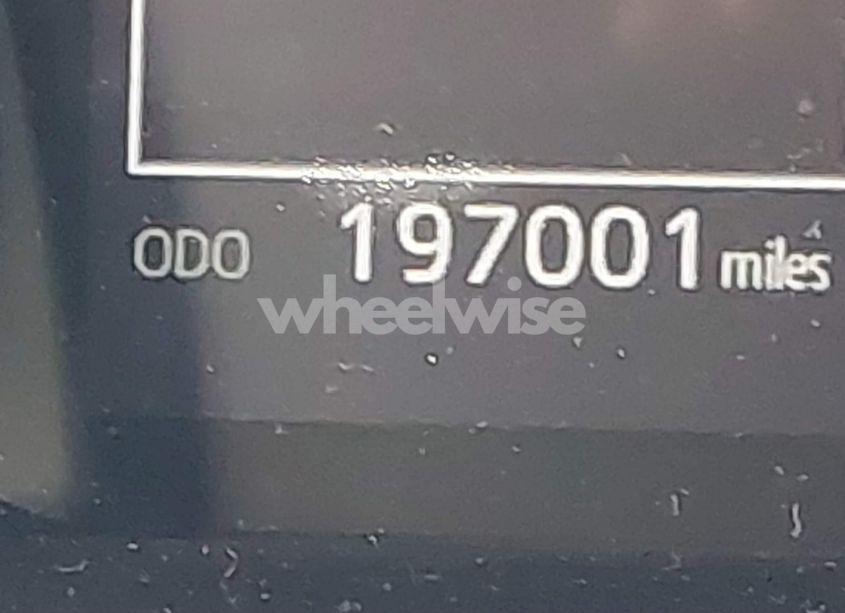 Photo 15 of 2019 Toyota Camry SE (VIN 4T1B11HKXKU175963)