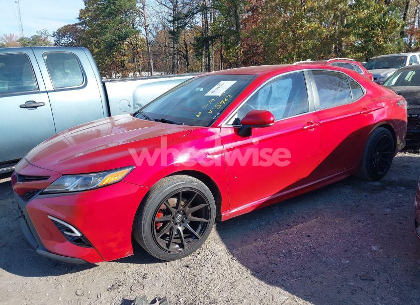 Photo 2 of 2019 Toyota Camry SE (VIN 4T1B11HKXKU175963)