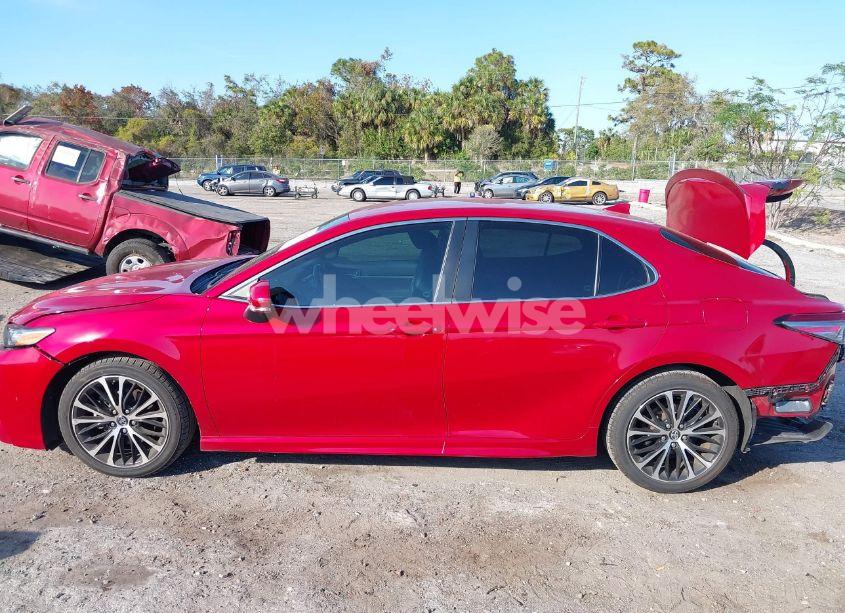 Photo 15 of 2019 Toyota Camry SE (VIN 4T1B11HKXKU179558)