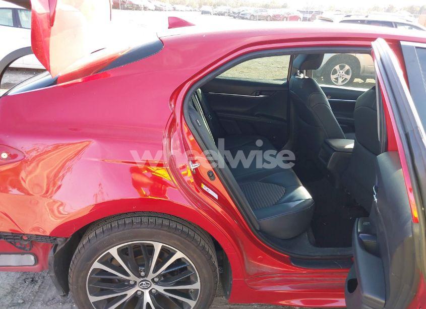 Photo 8 of 2019 Toyota Camry SE (VIN 4T1B11HKXKU179558)