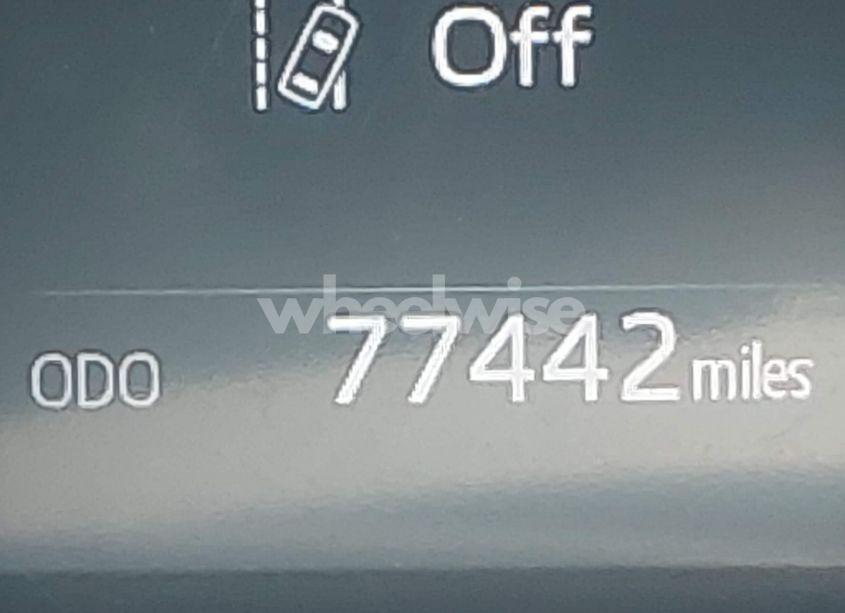 Photo 15 of 2019 Toyota Camry SE (VIN 4T1B11HKXKU204474)