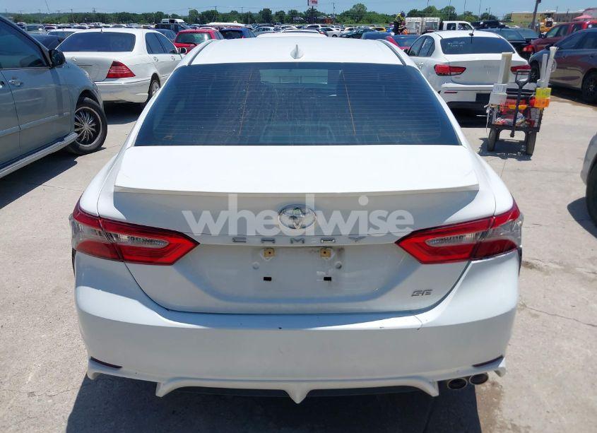 Photo 16 of 2019 Toyota Camry SE (VIN 4T1B11HKXKU204474)