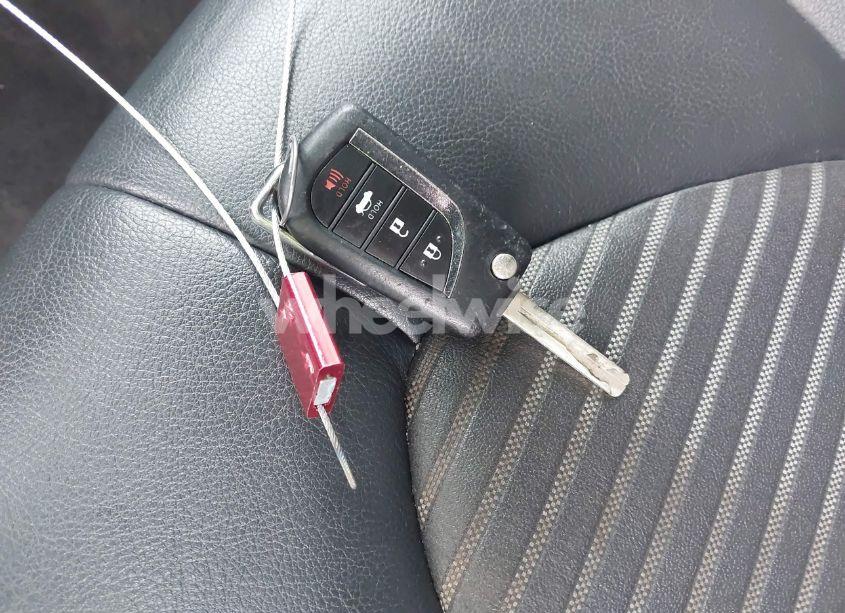 Photo 11 of 2019 Toyota Camry SE (VIN 4T1B11HKXKU206693)