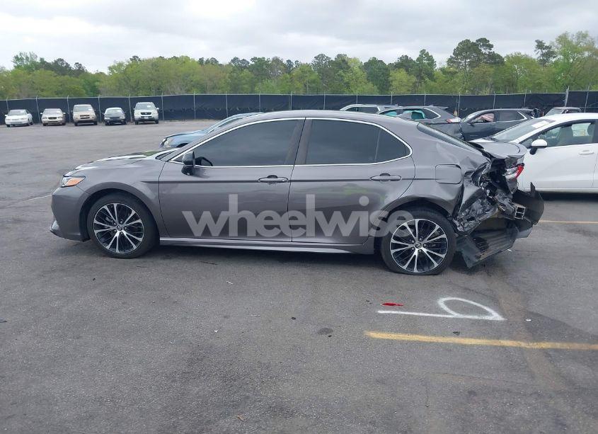 Photo 14 of 2019 Toyota Camry SE (VIN 4T1B11HKXKU206693)