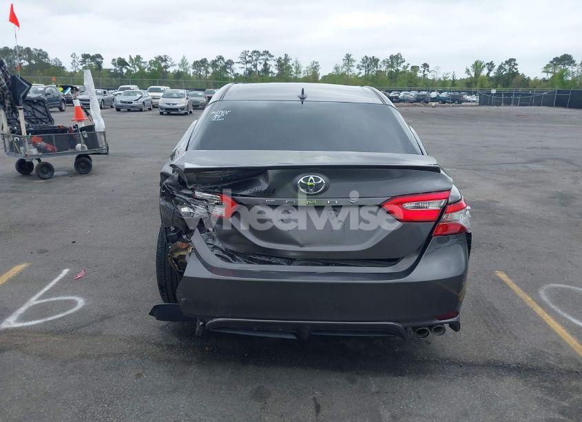Photo 16 of 2019 Toyota Camry SE (VIN 4T1B11HKXKU206693)