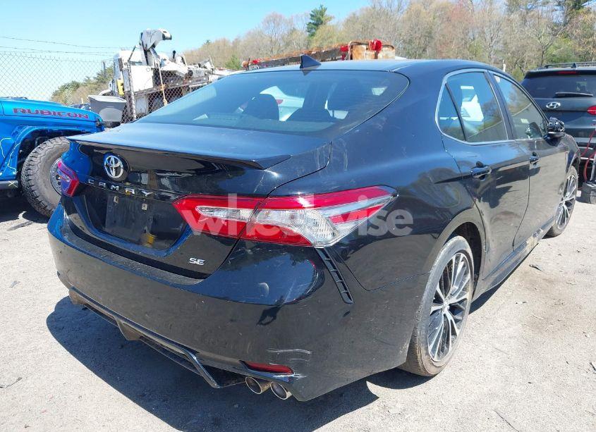 Photo 4 of 2019 Toyota Camry SE (VIN 4T1B11HKXKU227141)