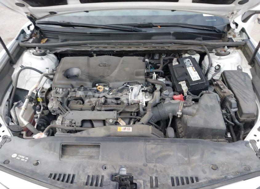 Photo 10 of 2019 Toyota Camry LE (VIN 4T1B11HKXKU227429)