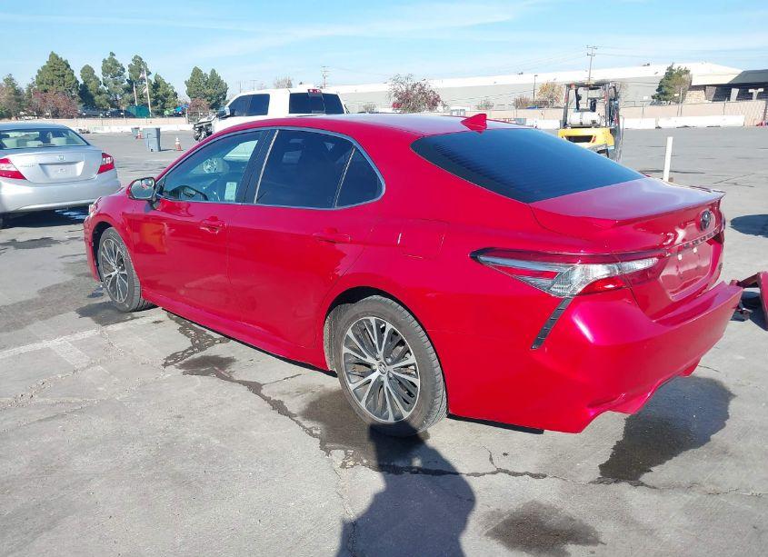 Photo 3 of 2019 Toyota Camry SE (VIN 4T1B11HKXKU237717)