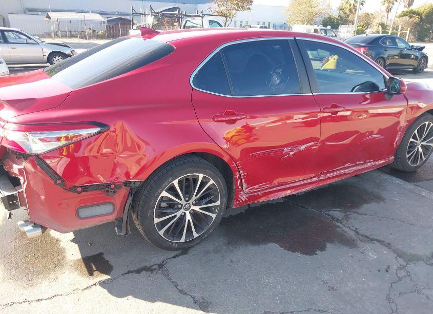 Photo 6 of 2019 Toyota Camry SE (VIN 4T1B11HKXKU237717)