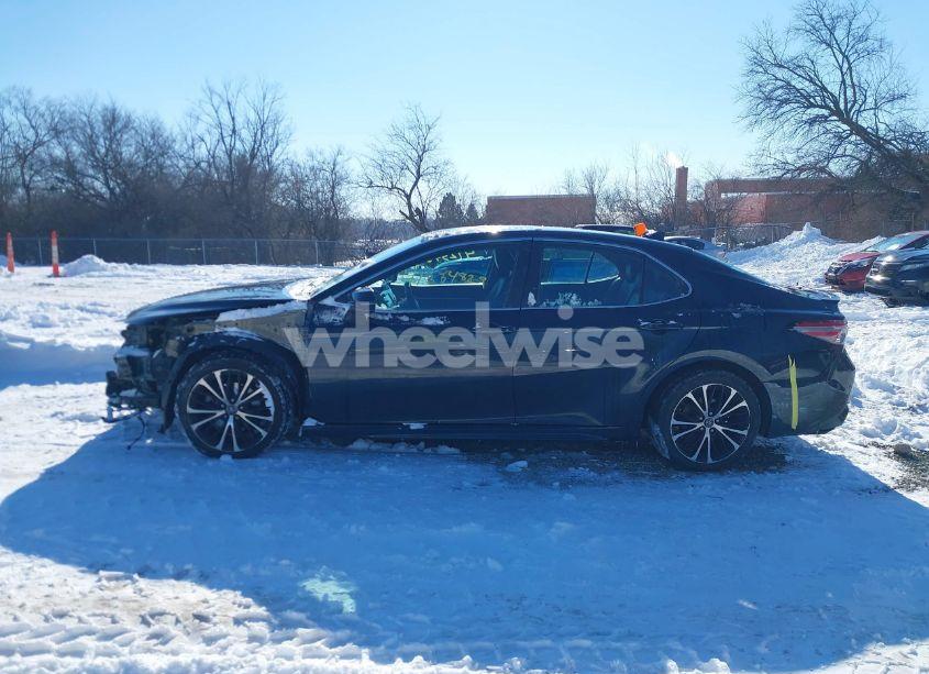 Photo 15 of 2019 Toyota Camry SE (VIN 4T1B11HKXKU247258)